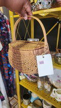 Curvy Basket with handles