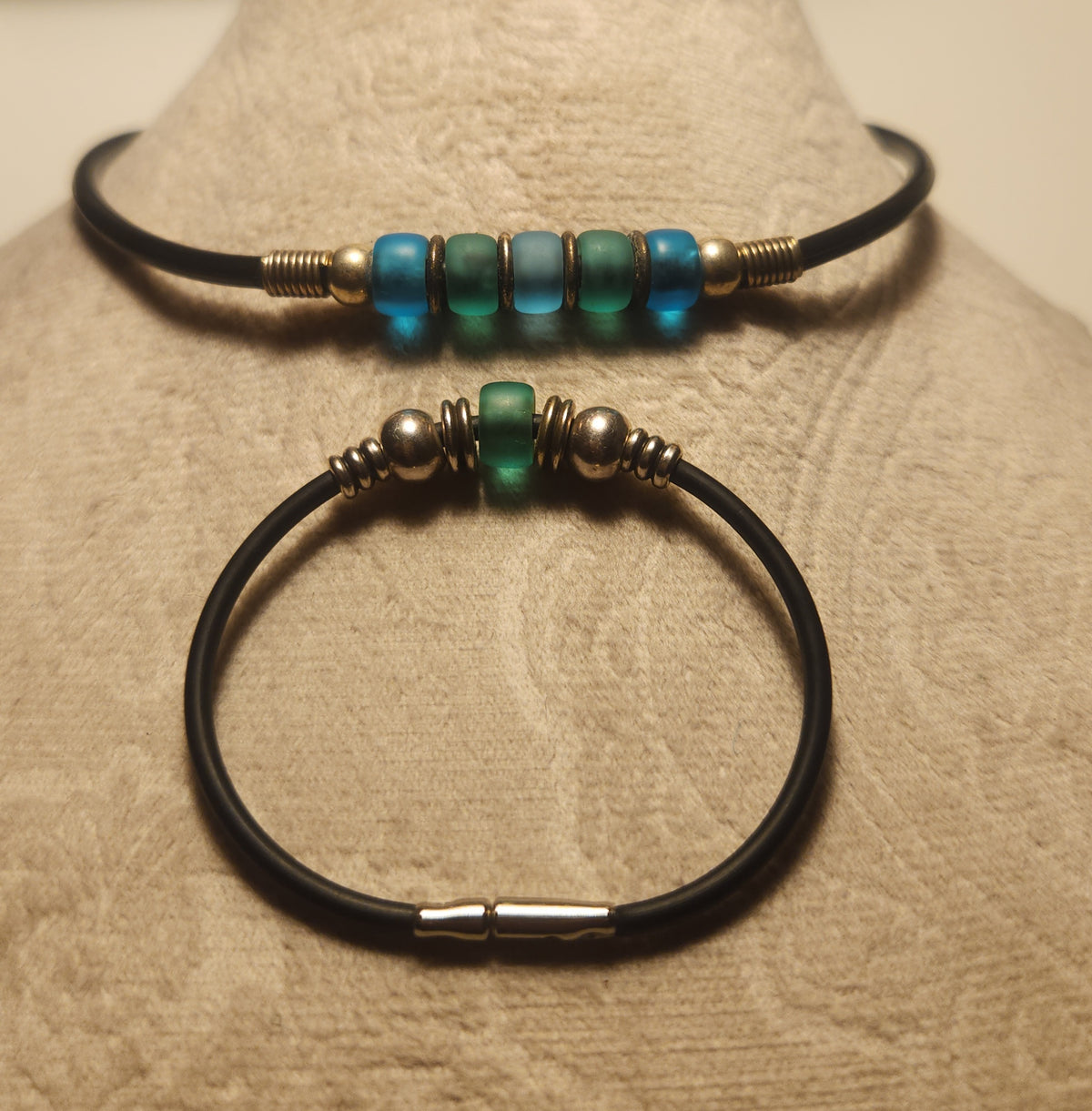 Blue and green necklace and braclet