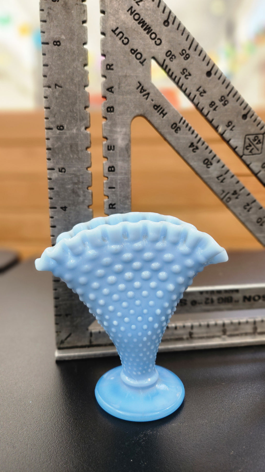 Blue hobnail