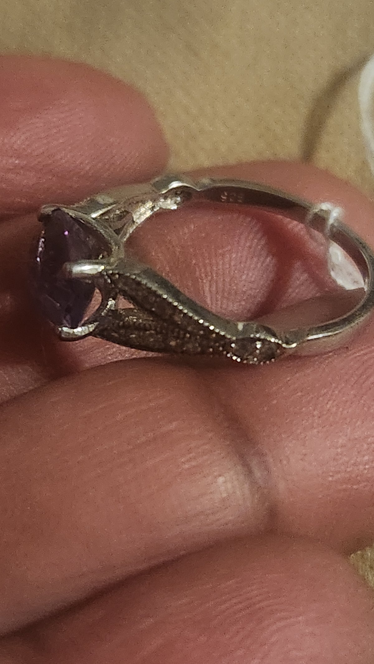 Ring black size 10