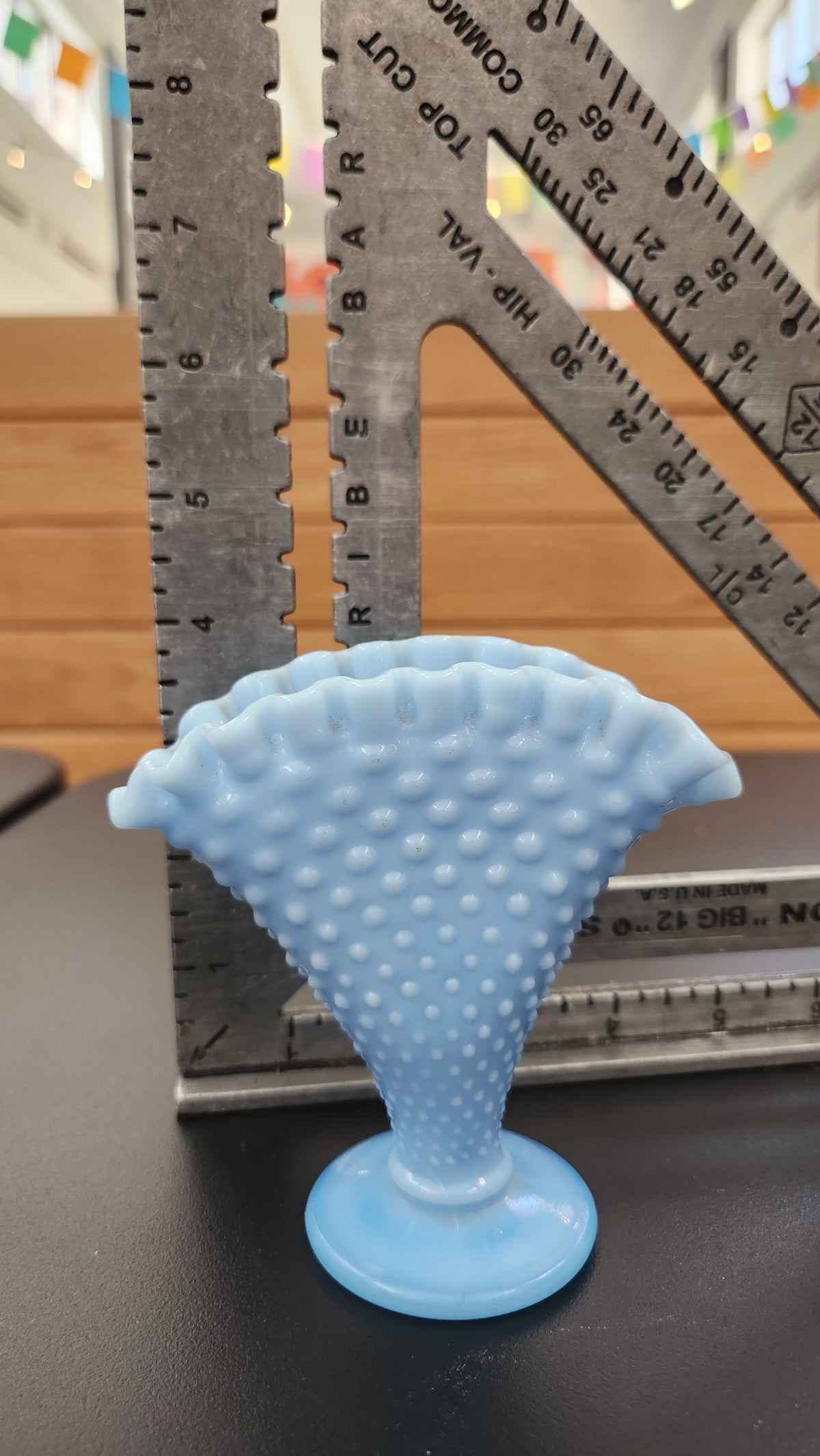 Blue hobnail